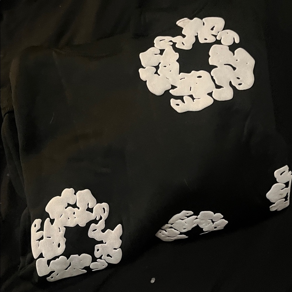 Black Sweatshirt with White Graphic (sweatsuit) matching pants availible